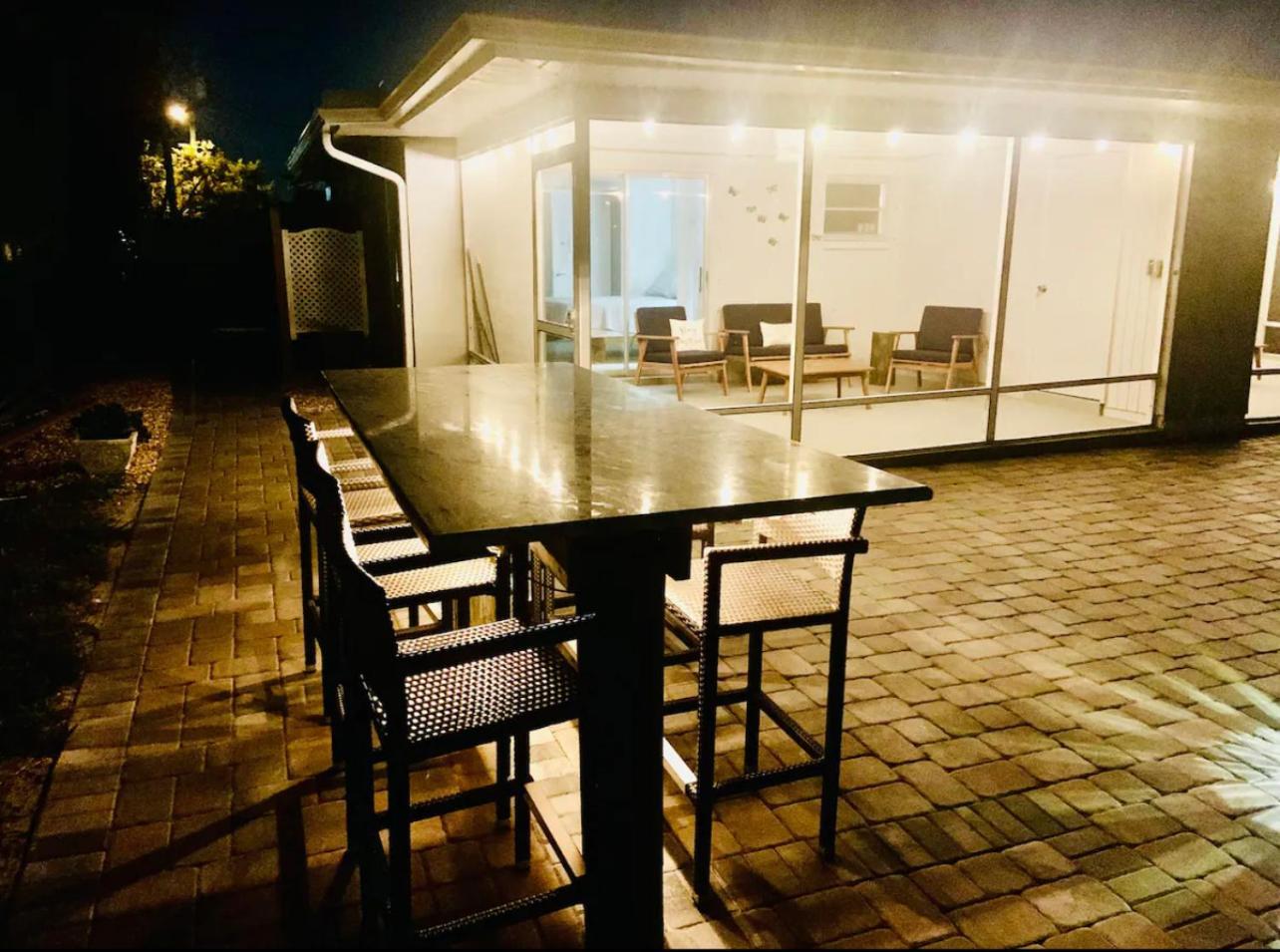 קייפ קורל Cozy Home With One Bedroom מראה חיצוני תמונה