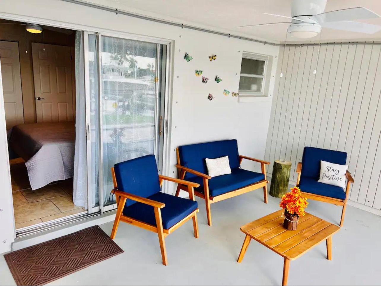 קייפ קורל Cozy Home With One Bedroom מראה חיצוני תמונה